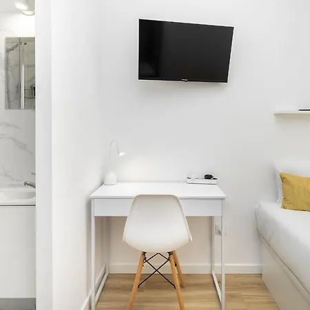 Guest house Whome Smart Living Hub, Designer Spaces For Digital Nomads & Remote Workers Lisbon