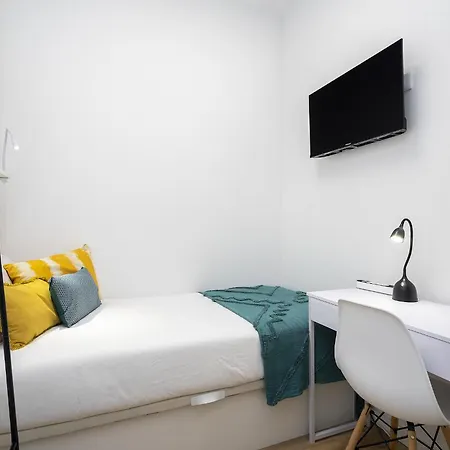 Whome Smart Living Hub, Designer Spaces For Digital Nomads & Remote Workers Pensión