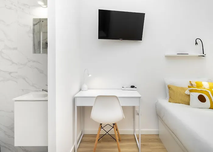 בית הארחה Whome Smart Living Hub, Designer Spaces For Digital Nomads & Remote Workers ליסבון