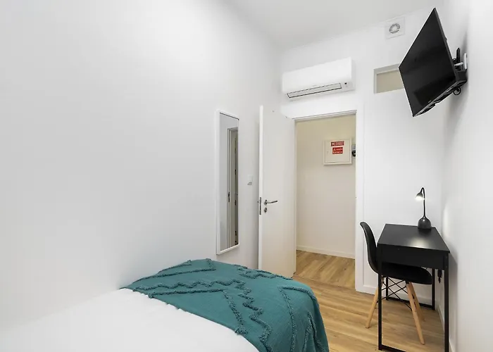 Whome Smart Living Hub, Designer Spaces For Digital Nomads & Remote Workers בית הארחה *