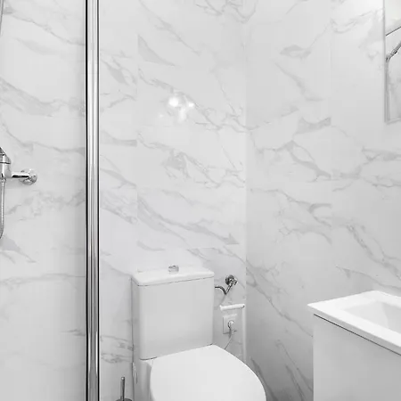 Whome Smart Living Hub, Designer Spaces For Digital Nomads & Remote Workers 리스본